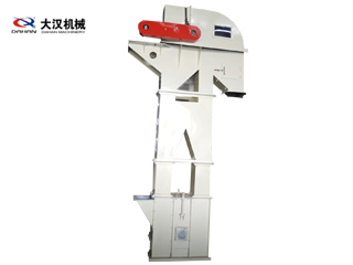 牽引構(gòu)件是鍛造環(huán)鏈，輸送量可達(dá)365m3/h，可提升50m